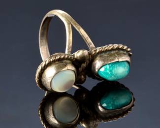 Vintage Native American Style Turquoise. & MOPSilver. Ring Sz7
