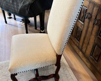 We have 8 of these chairs and 2 blue velevet armchairs