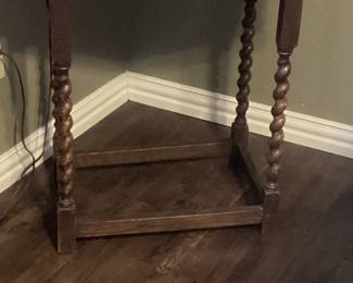 Barley twist accent table