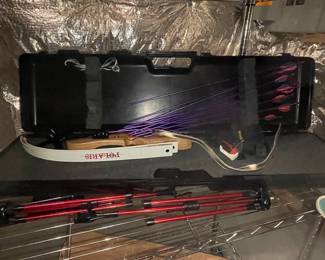 Samick Polaris Takedown Recurve Bow with Case and Accessories