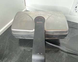 Chefs Choice PizzellePro Toscano Waffle Maker