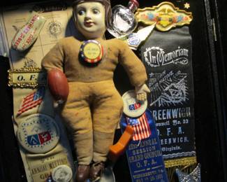 More jewelry case items