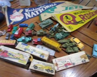 Tootsie toys, Pennants