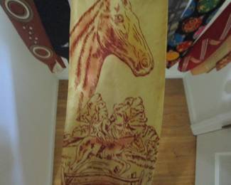 Painted horse tie