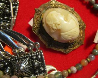Antique cameo, jewelry case