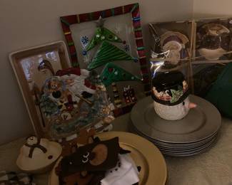 Christmas Decor. Chargers 