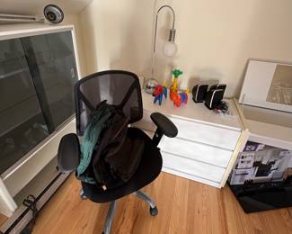 Office Chairs 