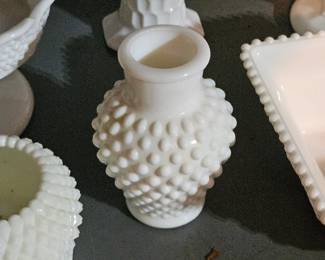 Milk glass 