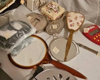 Vintage vanity mirrors 