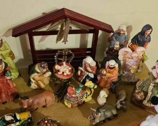 Nativity set 