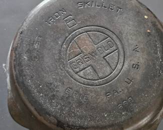 Griswold cast iron skillet No.6