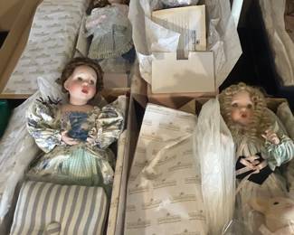 Several nursery rhyme dolls
