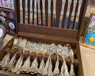 silver flatware set