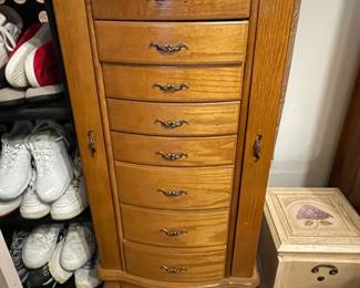 Jewelry armoire 