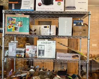 Kitchen Appliances, Air Fryer, Ice Cream Maker, Keurig, Pioneer Woman, Electric Grill, Coffee Maker, Vintage Pyrex & Fire King, Tramontina Cast Iron, Wilton Baking