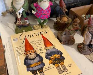 Collectable Golf Figurines, Frogs, Gnomes