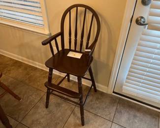 VINTAGE HIGH CHAIR