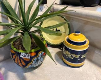 DECORATIVE PLANTER, CANISTER, CHICKEN PLATE