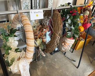 4 WREATHS