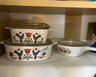 3 LIDDED CORNING WARE DISHES