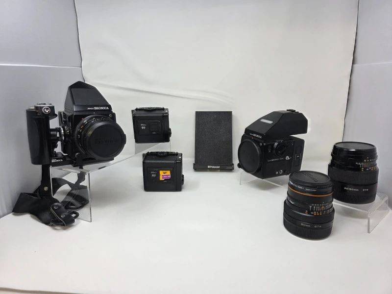1 AmazingVintageBronicaProfessionalCameraSetup