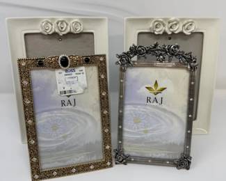 112 2RhinestoneAdornedMetalCeramicRosePhotoFrames