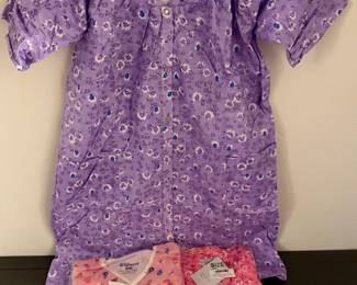 164 3NIPHouseCoatsandDignityGownSizeM