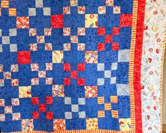 125 KitchenTableTiesHandmadeChickenThrowQuilt