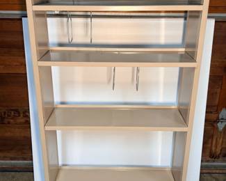 46 TOHO4ShelfMetalBookcaseWithIntegratedBookends