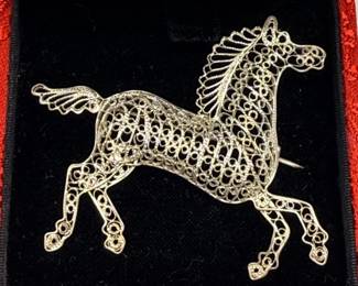 11 SterlingSilverFiligreeHorseBrooch
