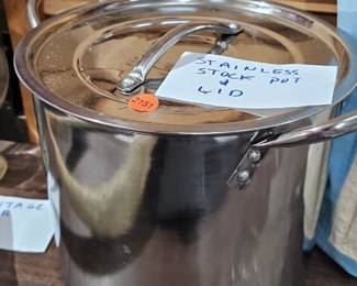 STAINLESS STEEL STOCK POT WITH LID