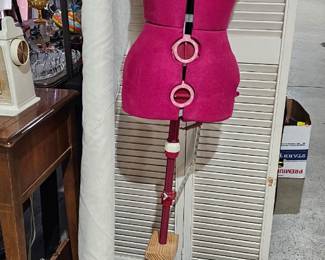 DRESS FORM / PATTERN LOT