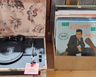 RECORD PLAYER / RECORD ALBUMS