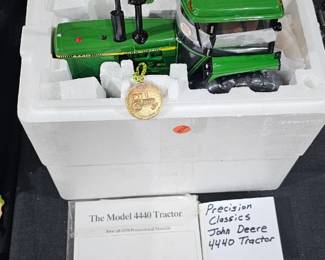 JOHN DEERE TRACTOR PRECISION CLASSICS