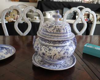 Large Berardos Soup Bowl. Vintage Portuguese Soup tureen. White and Blue Portuguese Ceramic, Hand Painted, Signed