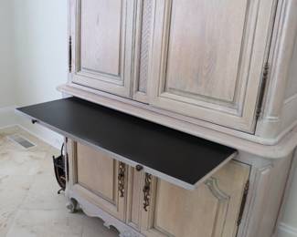 Henredon Furniture Solid Walnut Whitewash Pickled Louis XV French Provincial Armoire BAR2 Piece 45" x 22" x 88