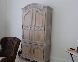Henredon Furniture Solid Walnut Whitewash Pickled Louis XV French Provincial Armoire BAR2 Piece 45" x 22" x 88 