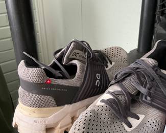 OC men’s tennis shoes