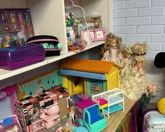 Doll houses with Furniture