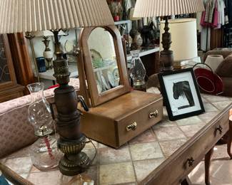 Pair of hitch post lamps all lamps, shaving mirror island bar or kitchen table