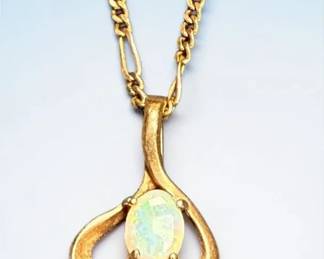 14K Gold Necklace  Opal Pendant