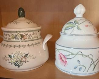 Villeroy & Boch Albertina Sugar Bowl and Creamer Set