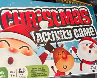 Christmas Activity Game by Outset Media (220 Cards)
