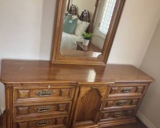 Vintage Thomasville Furniture Italian Neoclassical Tuscan Style 