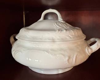Rosenthal Sanssouci White Ceramic Tureen