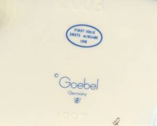 Goebel "Dearly Beloved" Hummel Figurine