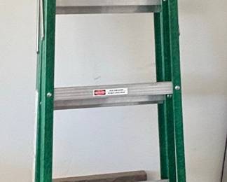 Werner 6 ft. Fiberglass Step Ladder