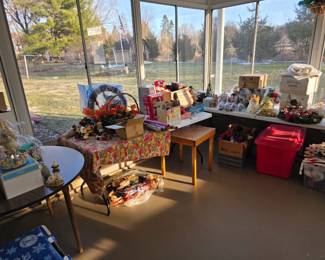 Holiday-filled patio