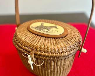 Charming Nantucket friendship basket. Signed Farnum.