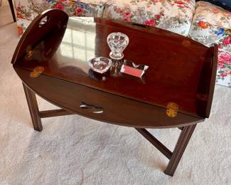 Drexel Tray table with sides up